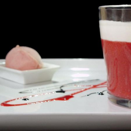Hotel Restaurant Tivoli - Basel Airport Huningue Kültér fotó