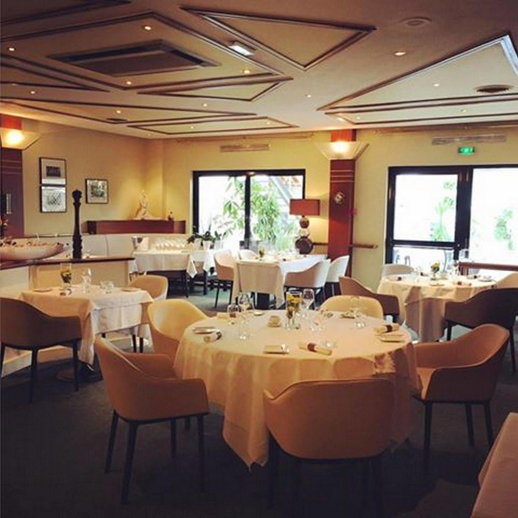 Hotel Restaurant Tivoli - Basel Airport Huningue Kültér fotó